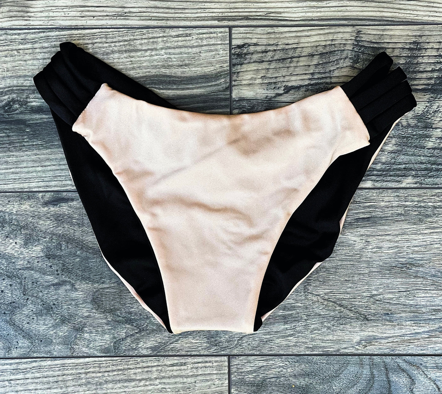 Reversible Nude Blush and Black Bottoms